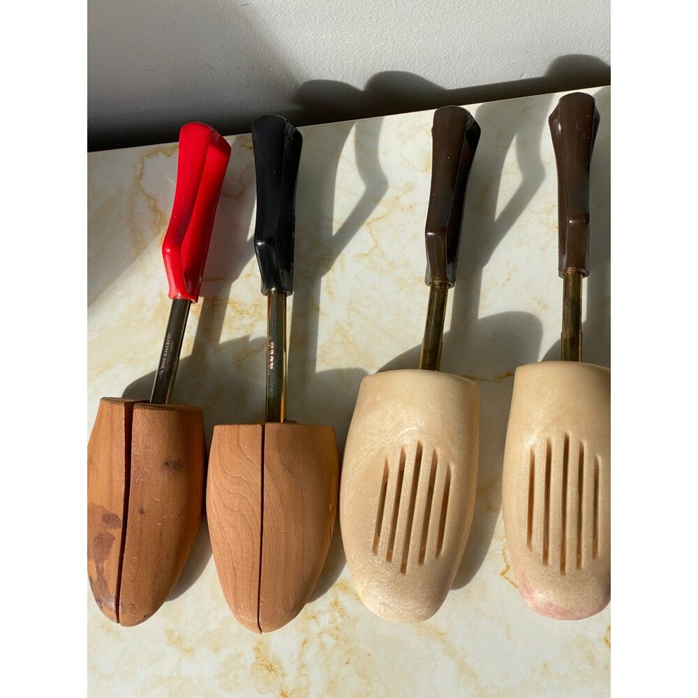 Vintage Florsheim Shoe Keepers #4by Rochester Shoe Tree Co Split Toe Cedar Form